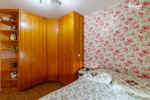 Image 39 - 919129