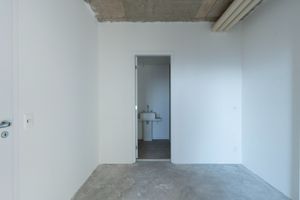 Image 32 - 919132