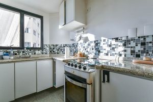 Image 7 - 919134