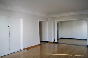 Image 4 - 919137