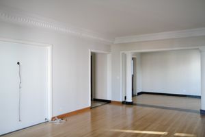 Image 5 - 919137