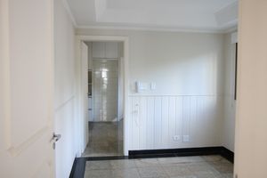 Image 13 - 919137
