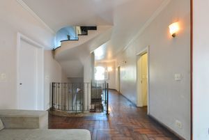 Image 19 - 919142