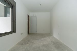 Image 12 - 919143
