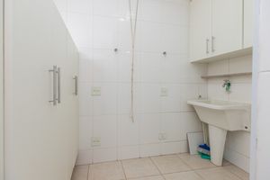 Image 11 - 919152
