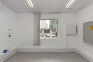 Image 10 - 919166