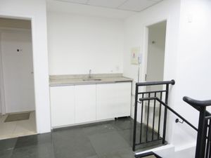 Image 16 - 919167