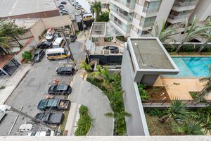 Image 10 - 919200