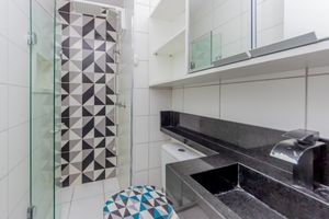 Image 11 - 919201
