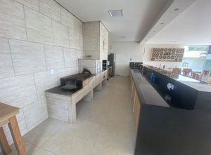 Image 14 - 919211
