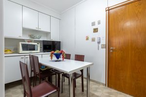 Image 40 - 919213