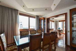 Image 9 - 919215