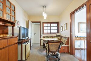 Image 39 - 919215