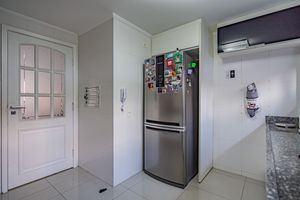 Image 37 - 919216
