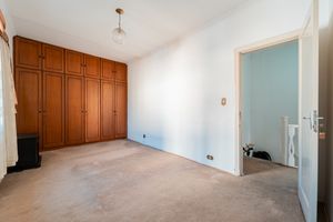 Image 21 - 919217