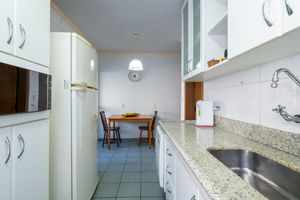 Image 22 - 919224