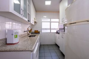 Image 24 - 919224