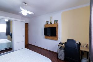 Image 18 - 919226