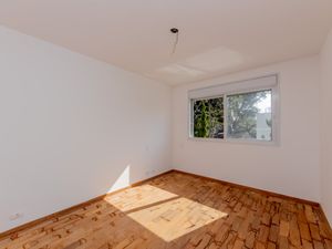 Image 18 - 919236