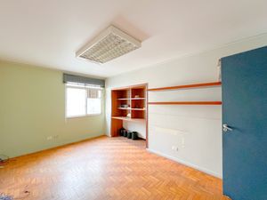 Image 11 - 919244