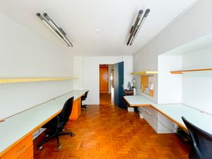 Image 23 - 919244