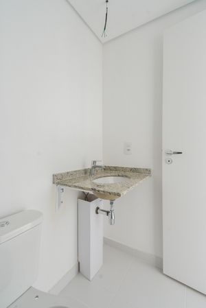 Image 12 - 919245