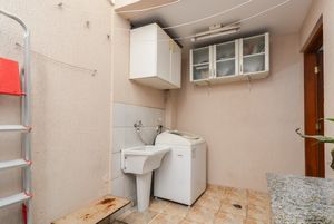 Image 12 - 919259