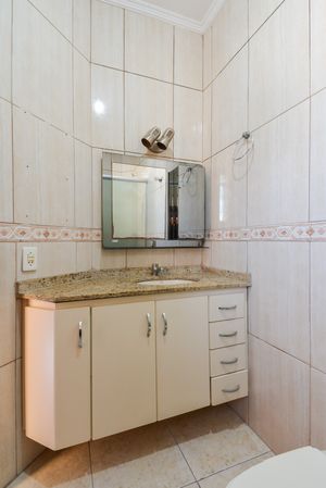 Image 18 - 919259