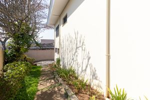 Image 4 - 919266