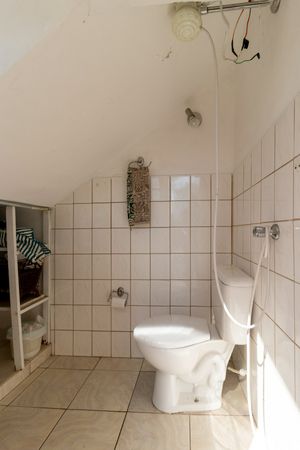 Image 9 - 919266