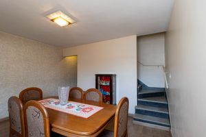 Image 28 - 919273