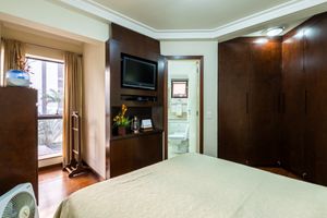 Image 19 - 919274
