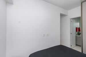 Image 7 - 919276