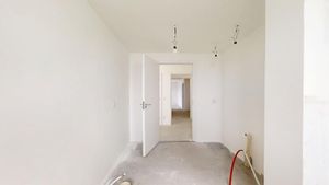 Image 16 - 919283