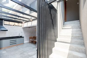 Image 19 - 919285