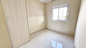 Image 3 - 919289