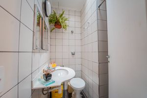 Image 24 - 919298