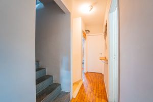 Image 30 - 919298