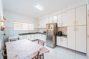 Image 17 - 919304
