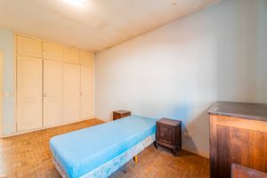 Image 32 - 919304