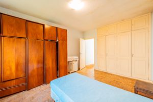 Image 33 - 919304