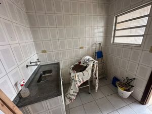 Image 19 - 919306