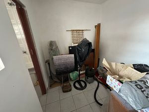 Image 20 - 919306