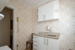 Image 15 - 919310