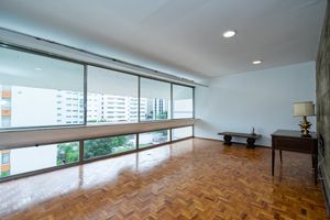 Image 4 - 919315
