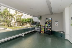 Image 26 - 919319