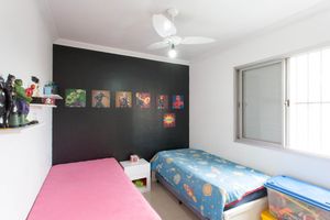 Image 15 - 919325