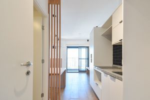 Image 1 - 919326