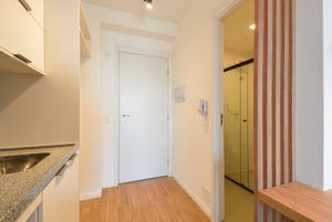 Image 4 - 919326