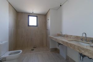 Image 19 - 919327